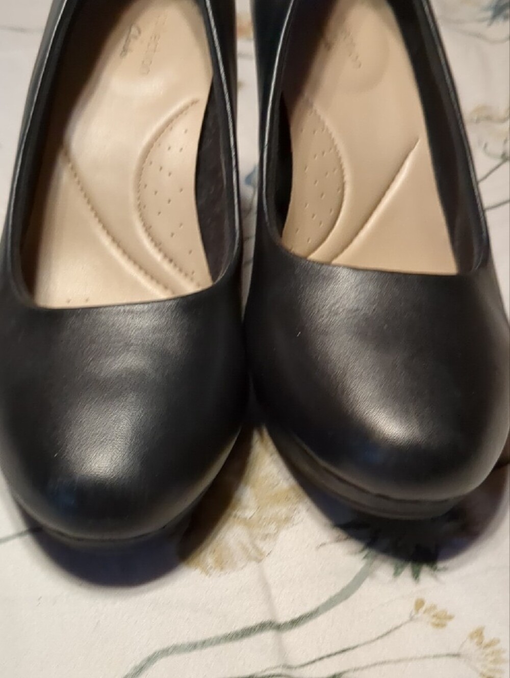 Clarks Black Women's High Heel Platform Pumps 8 - Picture 4 of 11